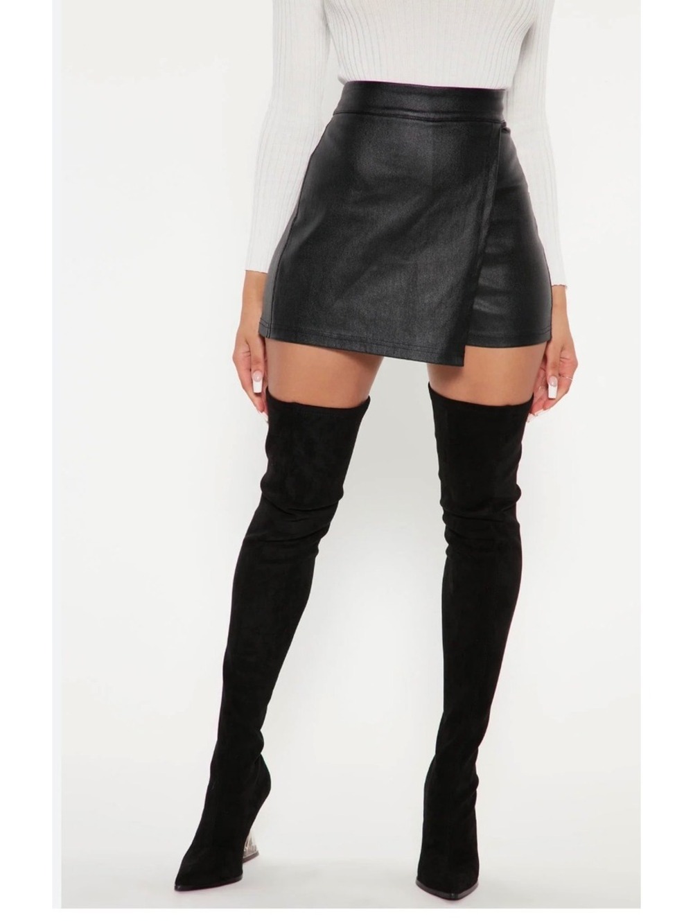 Fashion Nova Maddie Coated Black Skort Women’s L NWT